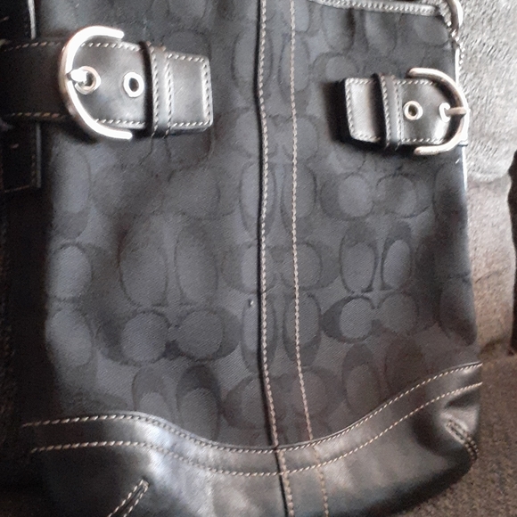 Small black COACH bag - Picture 2 of 6